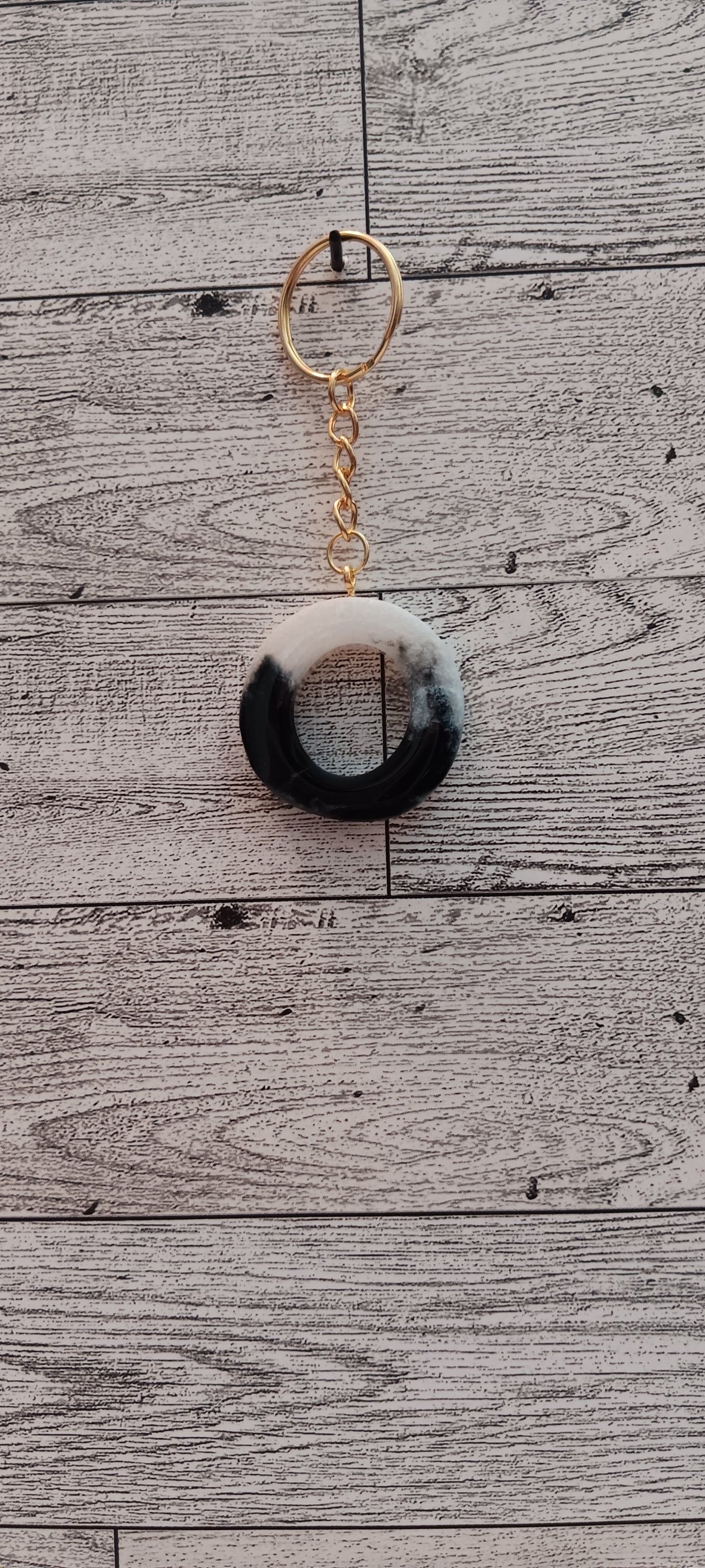 Black and White O Keychain