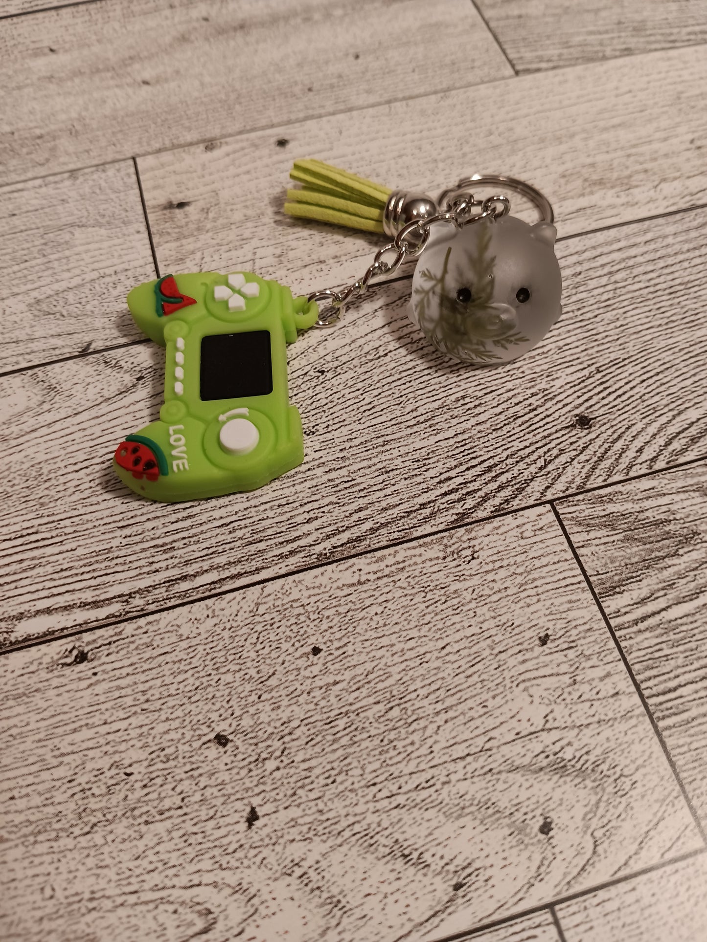 Frosted Leaf Bear Keychain