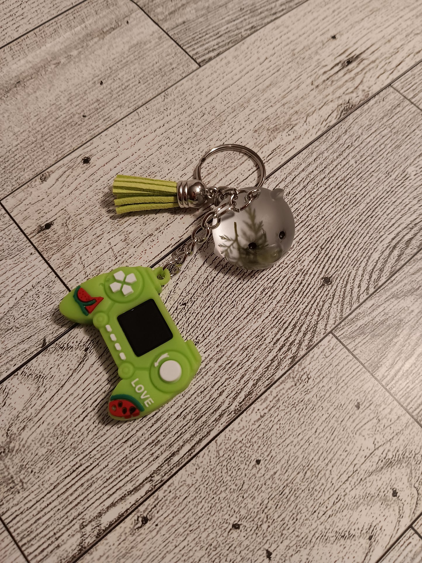 Frosted Leaf Bear Keychain