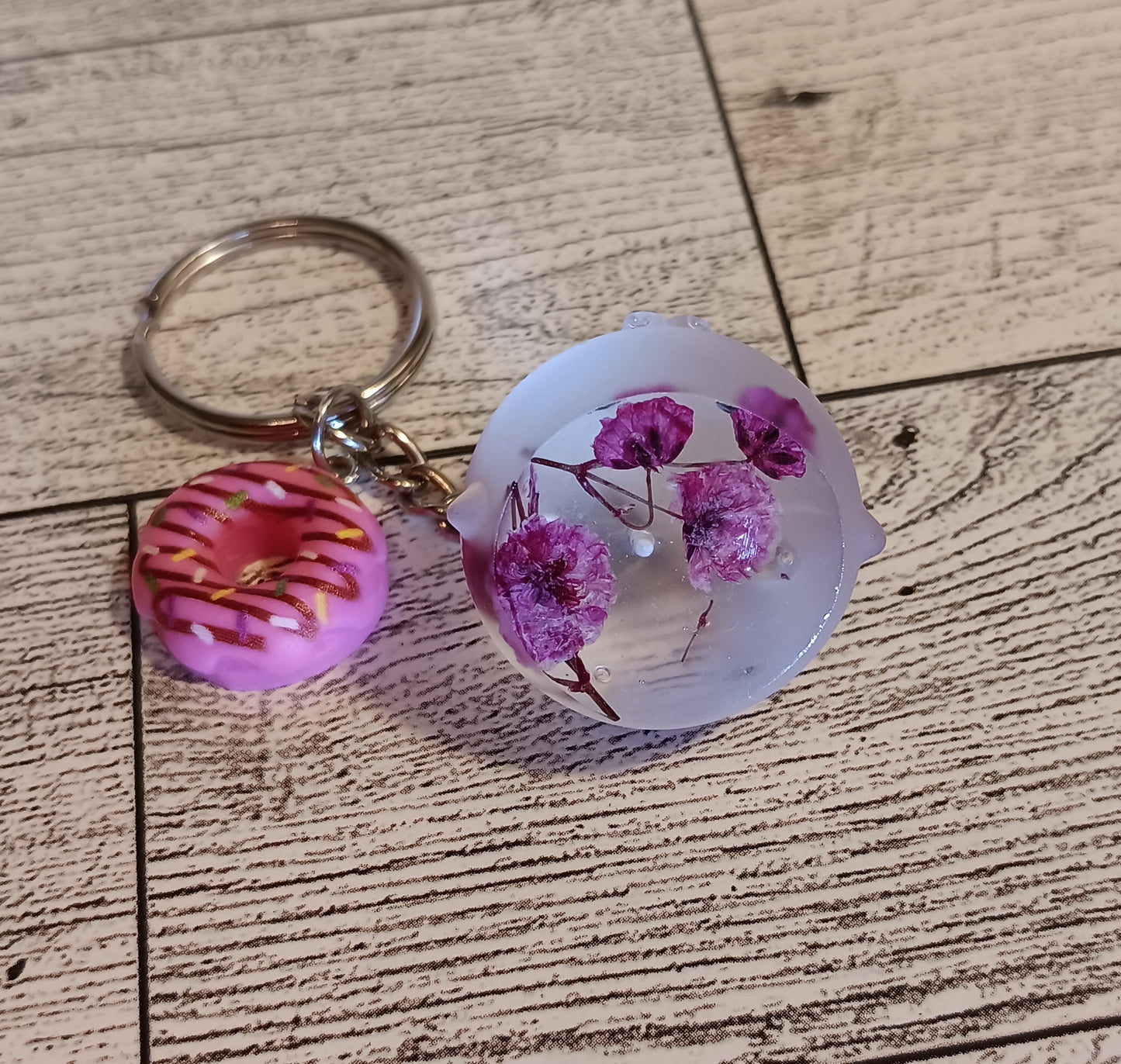 Pink flower Frosted Cat Donut Keychain